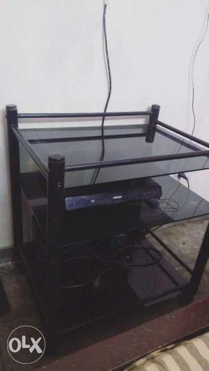 1 year old tv and audio system stand with 3