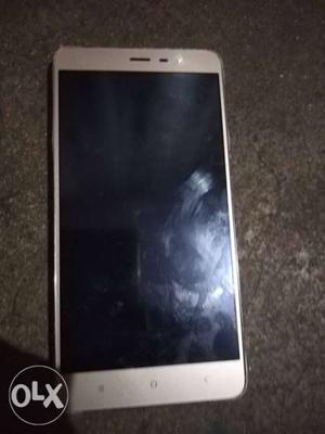 2 year used mobile phone good condition and smoth