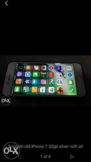 8 month old I phone 7 32gb with all original accessories and