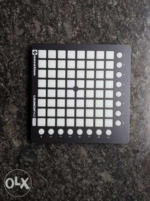 Ableton Novation Launchpad Mini 1)In very very
