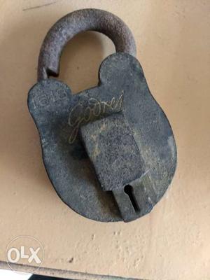Antique Gray Metal Padlock no keys