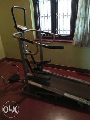 Black Inclime Treadmill