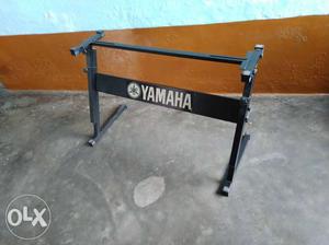 Black YAMAHA Electronic Keyboard Stand