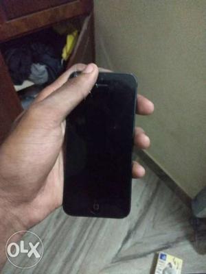IPhone 5 for sale some scratch on phone.not any