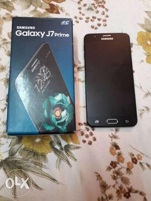 In a very neat condition with box n original samsung j7