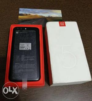 OnePlus 5 Slate Grey 7 months old very neat