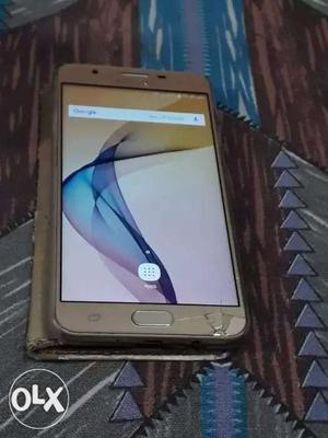 Samsung galaxy j7 prime, BROKEN SCREEN, 9 Month