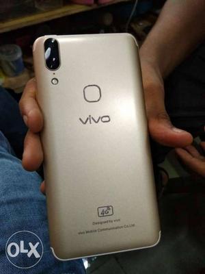 Vivo v9 64 GB gold color mobile phone