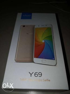 Vivo y69.7 months old. 5 months warranty. And
