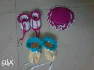 Baby's Two Pair Of Knitted Shoes With Pink Hat