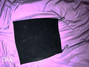 Forever New black skirt. size 28.