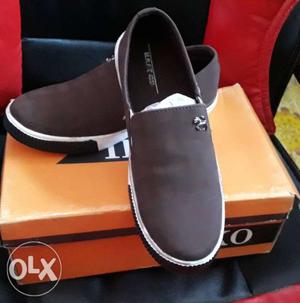 Just 7√number avelaible The new brown colour shoe