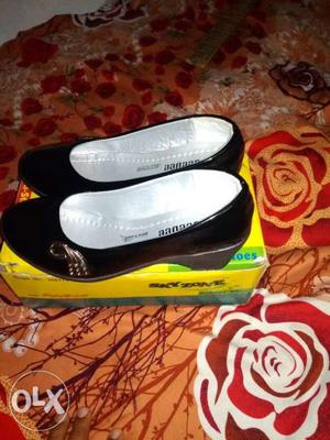 Lady Fashion Shoes from Saudi item