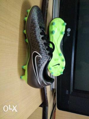 (Nike magista obra)only 1time used negotiable