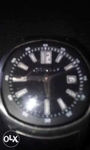 Oracle Hand Watch good working condition runs on