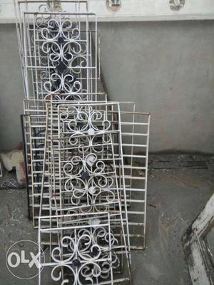 Beautiful iron grills hurry up 32 per kg