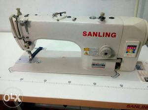 White Sanling Sewing Machine