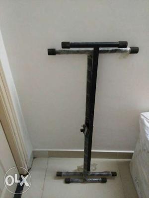 Casio piano stand in good condition fr sale immidiately at