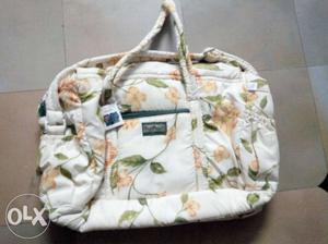 Exclusive Hand Bag for Picknik excellent Quality