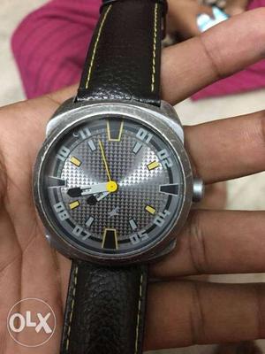 Fast track Watch With Black Leather Strap