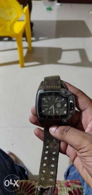 Fast track military type watch