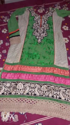 Green long kurti,size 42