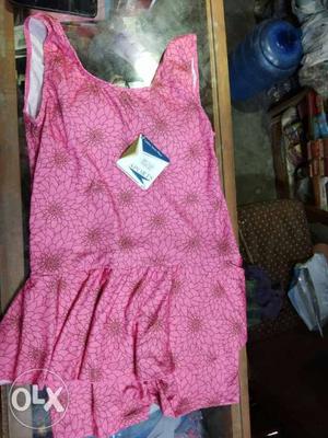 Swimming dress olny 500 for women