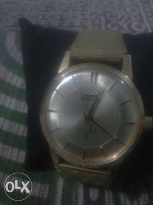 This watch is hmt sona plain it is very good