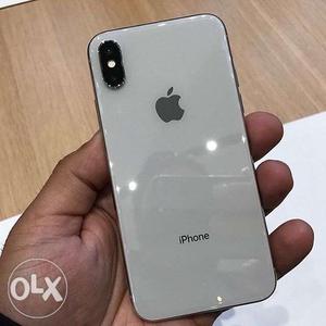 IPHONE- X Silver 256gb. 3months old in PERFECT