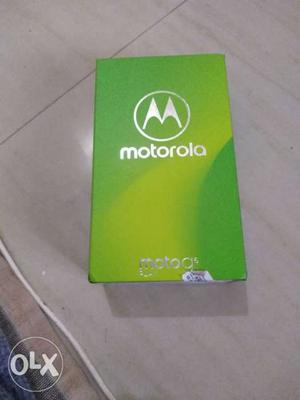 Moto g6 play 1 week old used for immediate sale with box