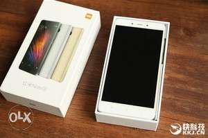 Redmi note 4... 7mnths old.. gold... colour 3gb