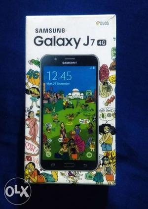 Samsung Galaxy J)
