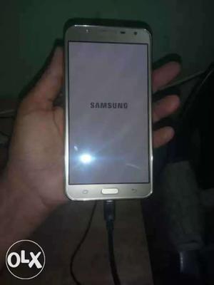 Samsung J7 nxt 3 months old..3 GB 32 GB..Amold