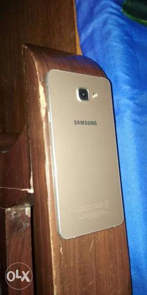 Samsung a7 is in good condition and rate