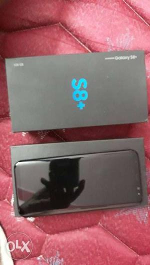 Samsung galaxy s8 + Full kit mint condition More