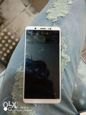Urgently sell vivo v7 gold xcellent condition