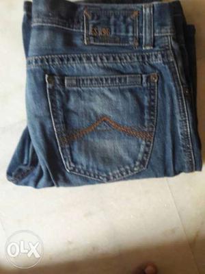 Brand new jeans size 34