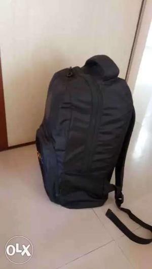 Unused laptop travel bag with huge capacity