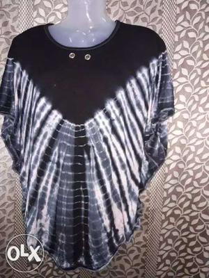 Women's Black And Gray Blouse