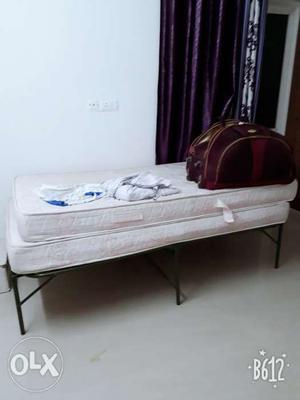 3 Folding beds