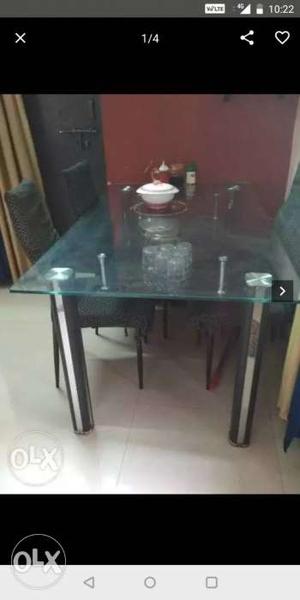 6 months old new dinning table in a good condition