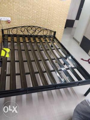 Black Metal Bed Frame With Mattress