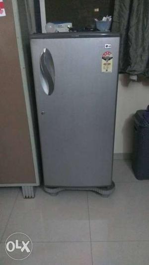 Good condition LG 4 star fridge. size175 lt.