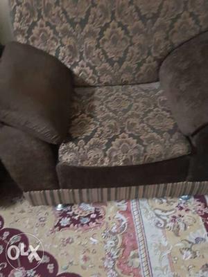 I want to sell 7 seater sofa and one L shape sofa