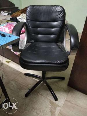 New Executive Rotating Office Chair. Bought it
