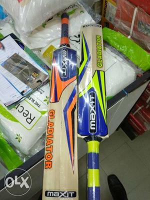 Red And White tanees bat brand new