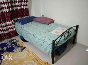 Single iron bed with new 1 month new mattress