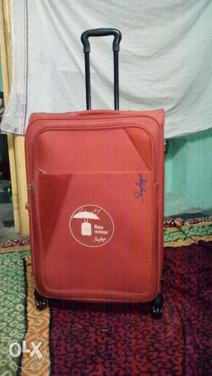 Skybag Trolly Suitcase, Brandded Suit Case, Premium Quality