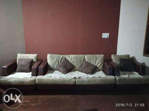 Soft cushion sofa in excellent condition 3+1+1.