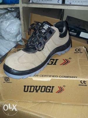 Udyogi Safety shoes Isi